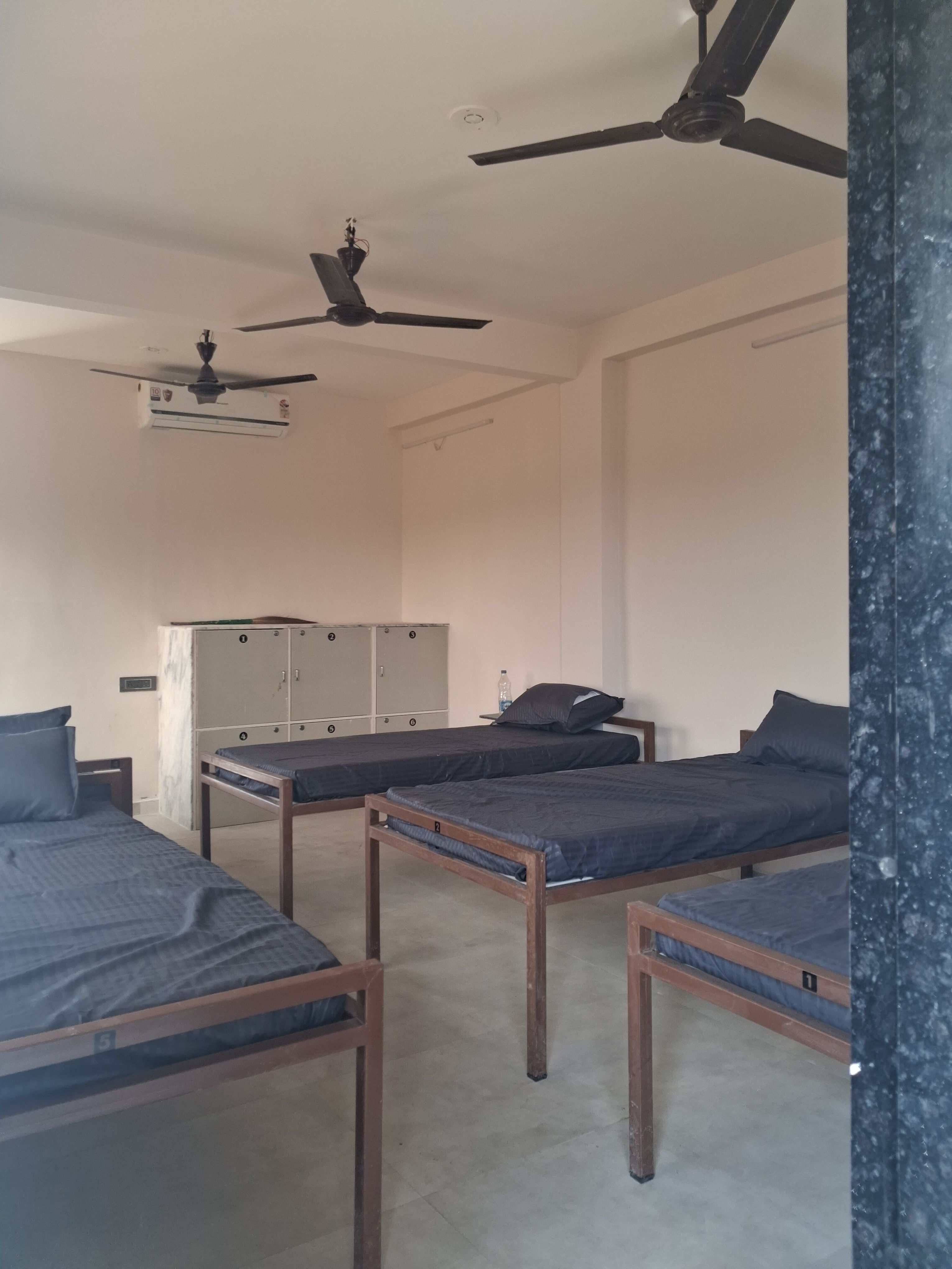 Svasti co living - Boys PG in Surat