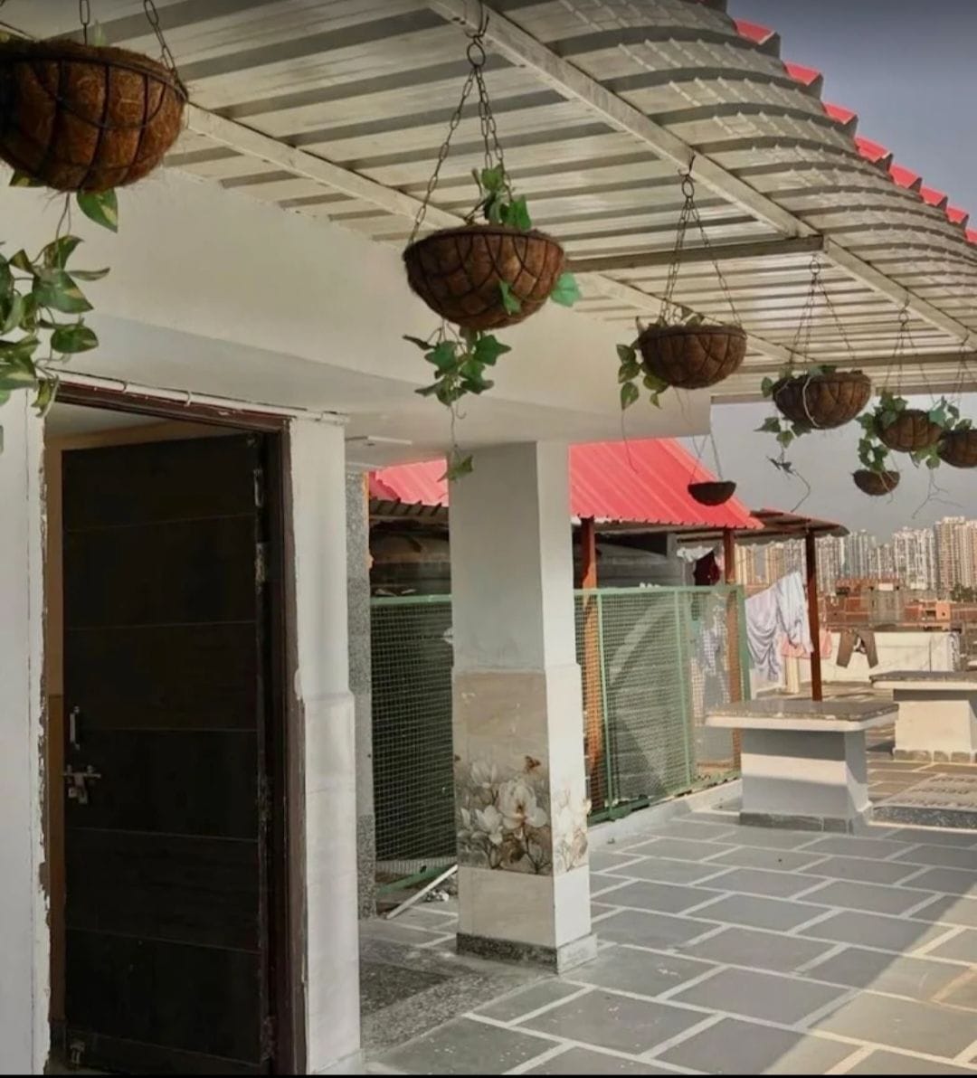 SS PG PG accommodation in Noida